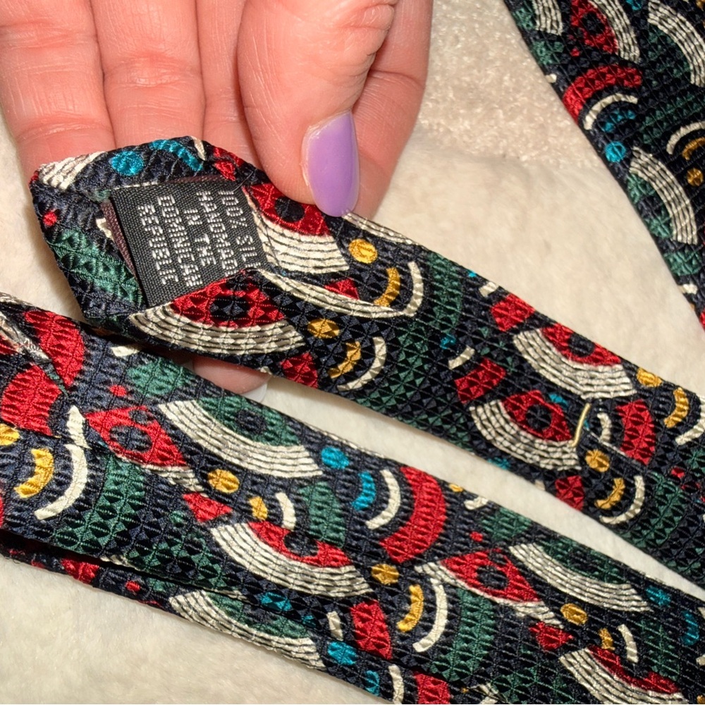Silk Tie with Multi-Color Fan Motif - Picture 3 of 3